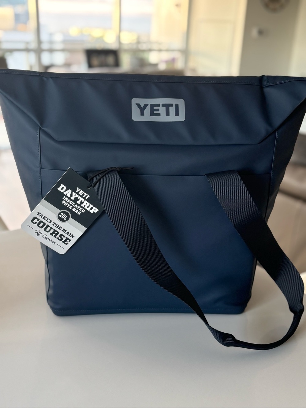 Yeti Daytrip Tote - Dark Blue - 20litres